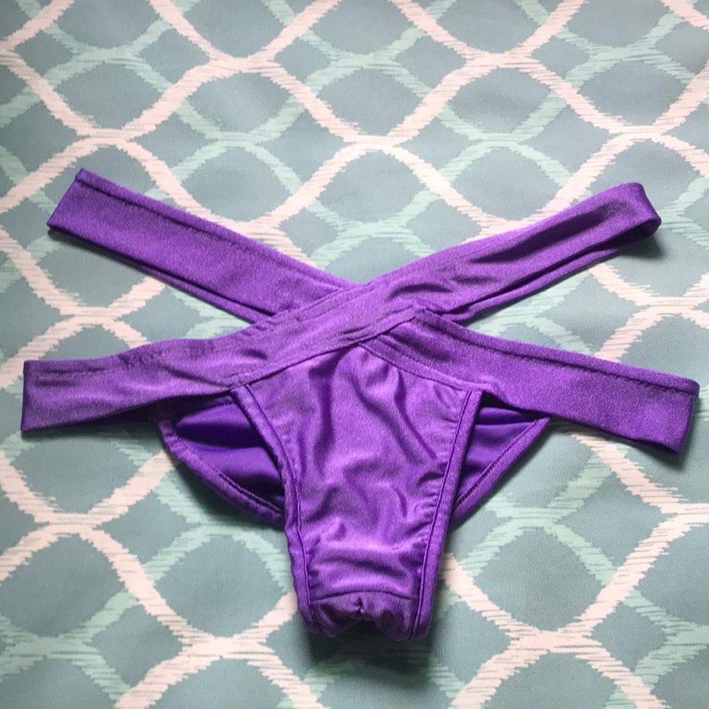 💫LAST CHANCE💫 iHeartRaves Cheeky Cutout Bottoms